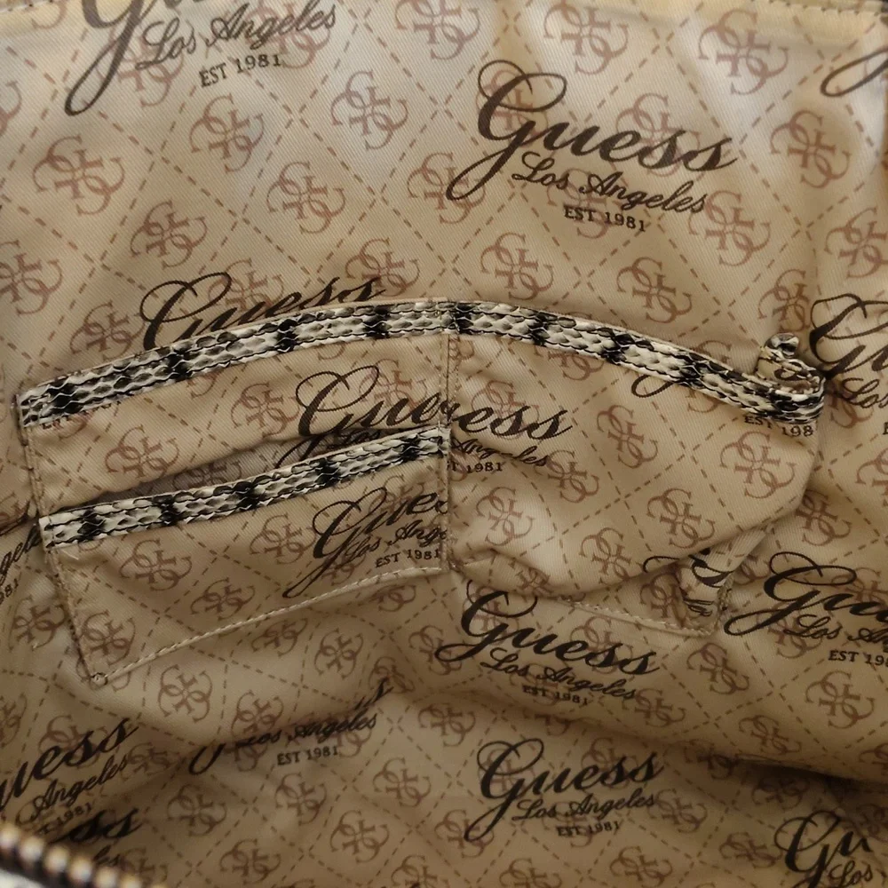 Rare Guess Tote Bag – Cream, Black and White Women's Shoulder Purse. - Picture 7 of 9